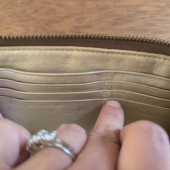 Coach Vintage Gold and Brown Signature Wallet - Picture 2 of 8